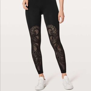 lululemon Reveal Tight *Lattice Paisley 28"
